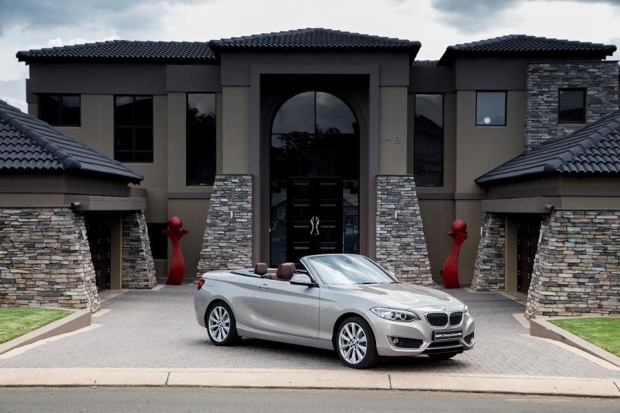  BMW 228i Convertible Luxury Line 2015 года  (ZA) (фото 12 из 30)
